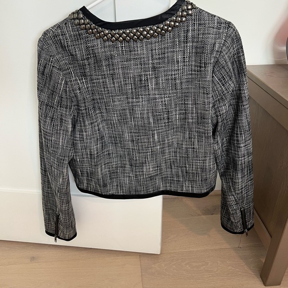 H&M Black and Gray Women's Cropped Jacket. Embellished collar - Picture 2 of 5